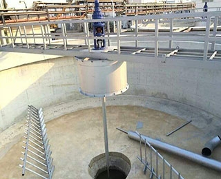 中心传动刮泥机