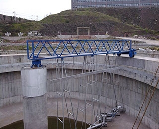 周边传动吸泥机